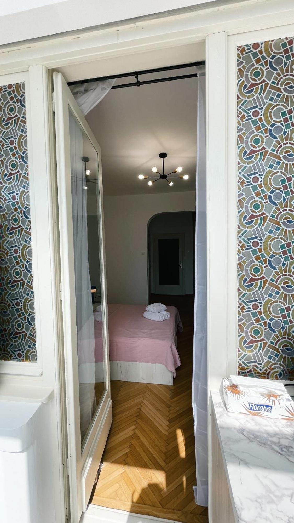 Pinkfluid - Charming Studio In Prime Location Bucharest Luaran gambar